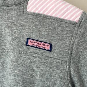 Vineyard Vines Grey and Pink striped 3/4 Zip Pullover, Girls Sz Medium